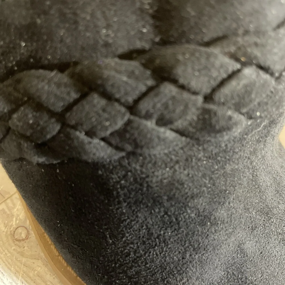 Wonderly Black Faux Suede Lasso Heeled Mules Women's 7.5  M Southwestern Braided - Picture 10 of 10